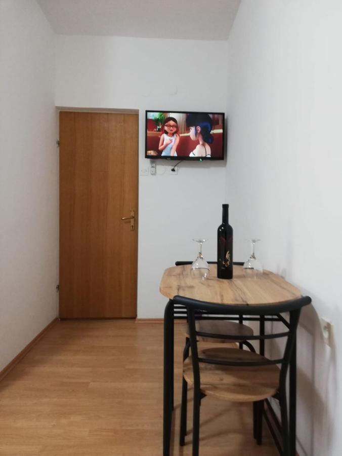 Apartment Za 2 Osobe- Lijana *